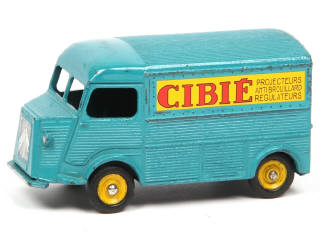 Lot 427 - DINKY TOYS (FRANCE) (1)