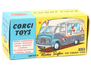 Lot 326 - CORGI TOYS (GB) (1)