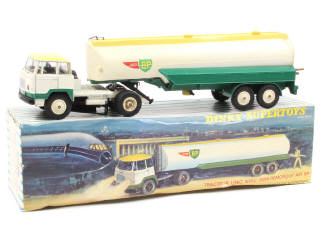 Lot 211 - DINKY TOYS (FRANCE) (1)