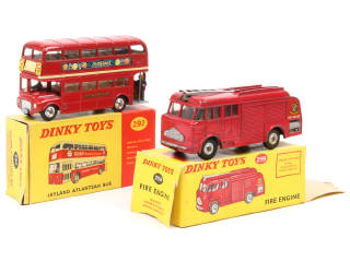 Lot 297 - DINKY TOYS (GB) (2)