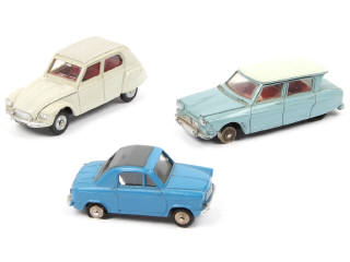Lot 226 - DINKY TOYS (FRANCE) (3)