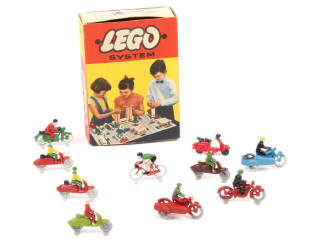 Lot 79 - LEGO (DANEMARK) (1)