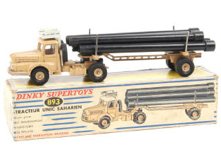 Lot 215 - DINKY TOYS (FRANCE) (1)