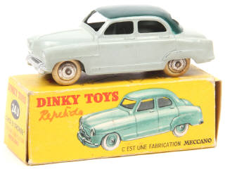 Lot 153 - DINKY TOYS (FRANCE) (1)