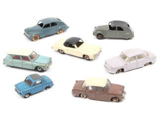 Lot 231 - DINKY TOYS (FRANCE) (7)