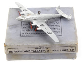 Lot 284 - DINKY TOYS (GB) (1)