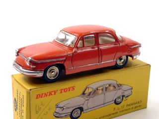 Lot 758 - DINKY TOYS FRANCE (1)