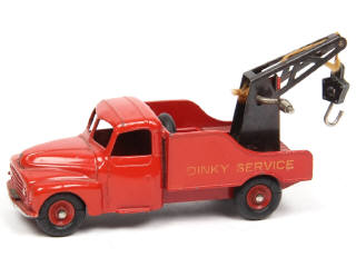 Lot 444 - DINKY TOYS (FRANCE) (1)