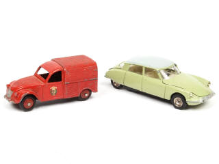 Lot 439 - DINKY TOYS (FRANCE) (2)