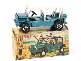 Lot 327 - DINKY TOYS (GB) (1)