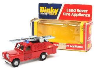Lot 393 - DINKY TOYS (GB) (1)