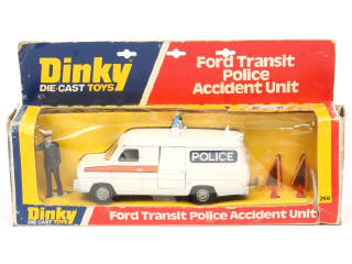 Lot 387 - DINKY TOYS (GB) (1)