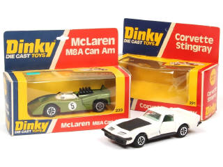 Lot 379 - DINKY TOYS (GB) (2)