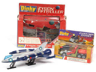 Lot 419 - DINKY TOYS (GB) (2)