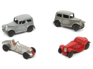 Lot 361 - DINKY TOYS (GB) (4)