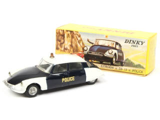 Lot 452 - DINKY TOYS (FRANCE) (1)