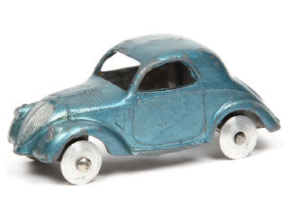 Lot 439 - DINKY TOYS (FRANCE) (1)
