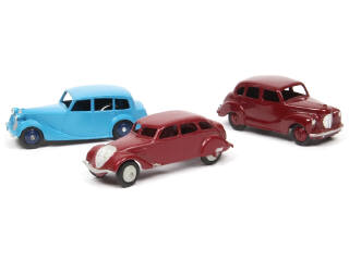 Lot 358 - DINKY TOYS (GB) (3)