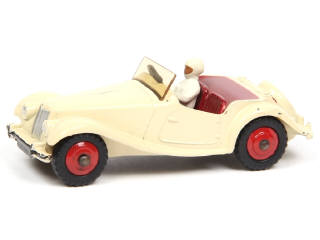 Lot 352 - DINKY TOYS (GB) (1)