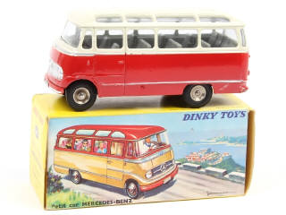 Lot 277 - DINKY TOYS (FRANCE) (1)