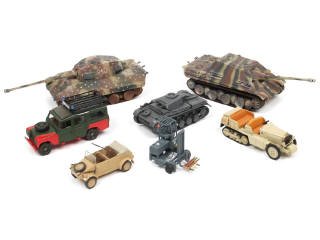 Lot 180 - DIVERS (7)