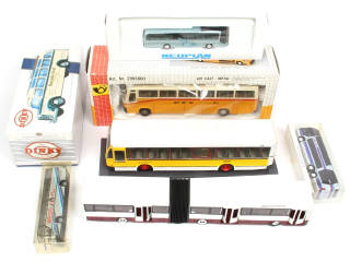 Lot 276 - DIVERS (7)