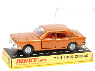 Lot 429 - DINKY TOYS (GB) (1)