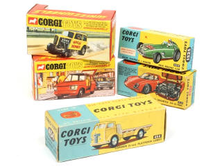 Lot 395 - CORGI TOYS (GB) (5)