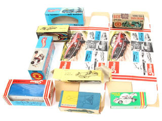 Lot 292 - DIVERS (11)