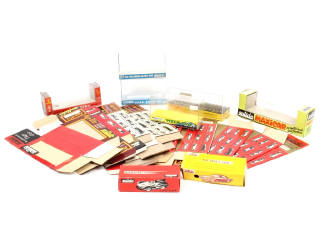 Lot 290 - DIVERS (23)