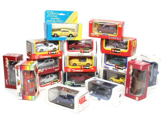 Lot 306 - DIVERS (17)