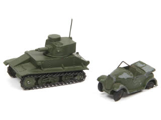 Lot 494 - DINKY TOYS (GB) (2)