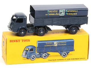 Lot 452 - DINKY TOYS (FRANCE) (1)