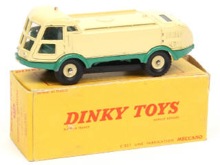 Lot 457 - DINKY TOYS (FRANCE) (1)