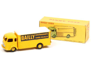 Lot 455 - DINKY TOYS (FRANCE) (1)
