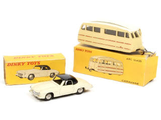 Lot 461 - DINKY TOYS (FRANCE) (2)
