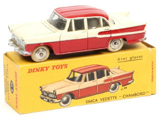 Lot 424 - DINKY TOYS (FRANCE) (1)