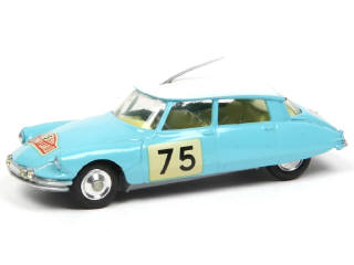 Lot 203 - CORGI TOYS (GB) (1)