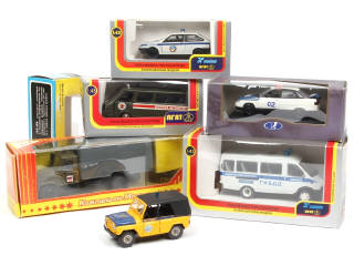 Lot 104 - DIVERS (URSS) (6)