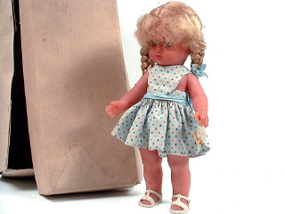 Lot 220 - POUPEES AMOUR (FRANCE) (1)