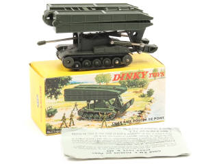 Lot 580 - DINKY TOYS (FRANCE) (1)