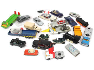 Lot 156 - DIVERS (1)