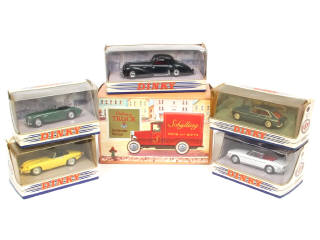 Lot 372 - DINKY MATCHBOX (GB) (6)