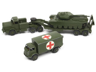 Lot 417 - DINKY TOYS (GB) (3)
