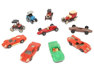 Lot 225 - DIVERS (10)