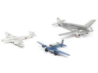 Lot 345 - DINKY TOYS (3)