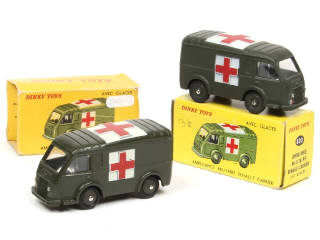 Lot 416 - DINKY TOYS (FRANCE) (2)