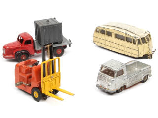 Lot 405 - DINKY TOYS (FRANCE) (4)