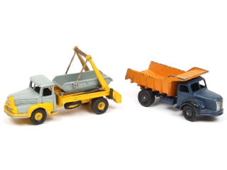 Lot 409 - DINKY TOYS (FRANCE) (2)