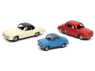 Lot 375 - DINKY TOYS (FRANCE) (3)